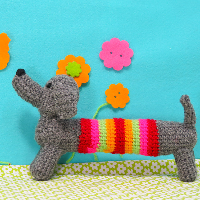 BUTTONBAG Crochet Sausage Dog