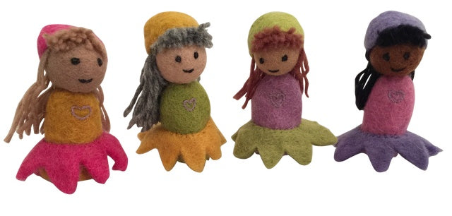 PAPOOSE Felt Finger Puppets Set of 4 - Flower Girls