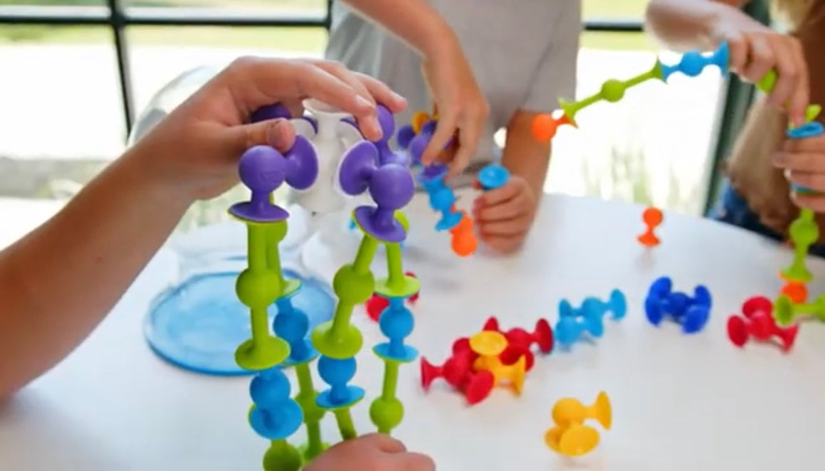 FAT BRAIN TOYS - Squigz Deluxe Set