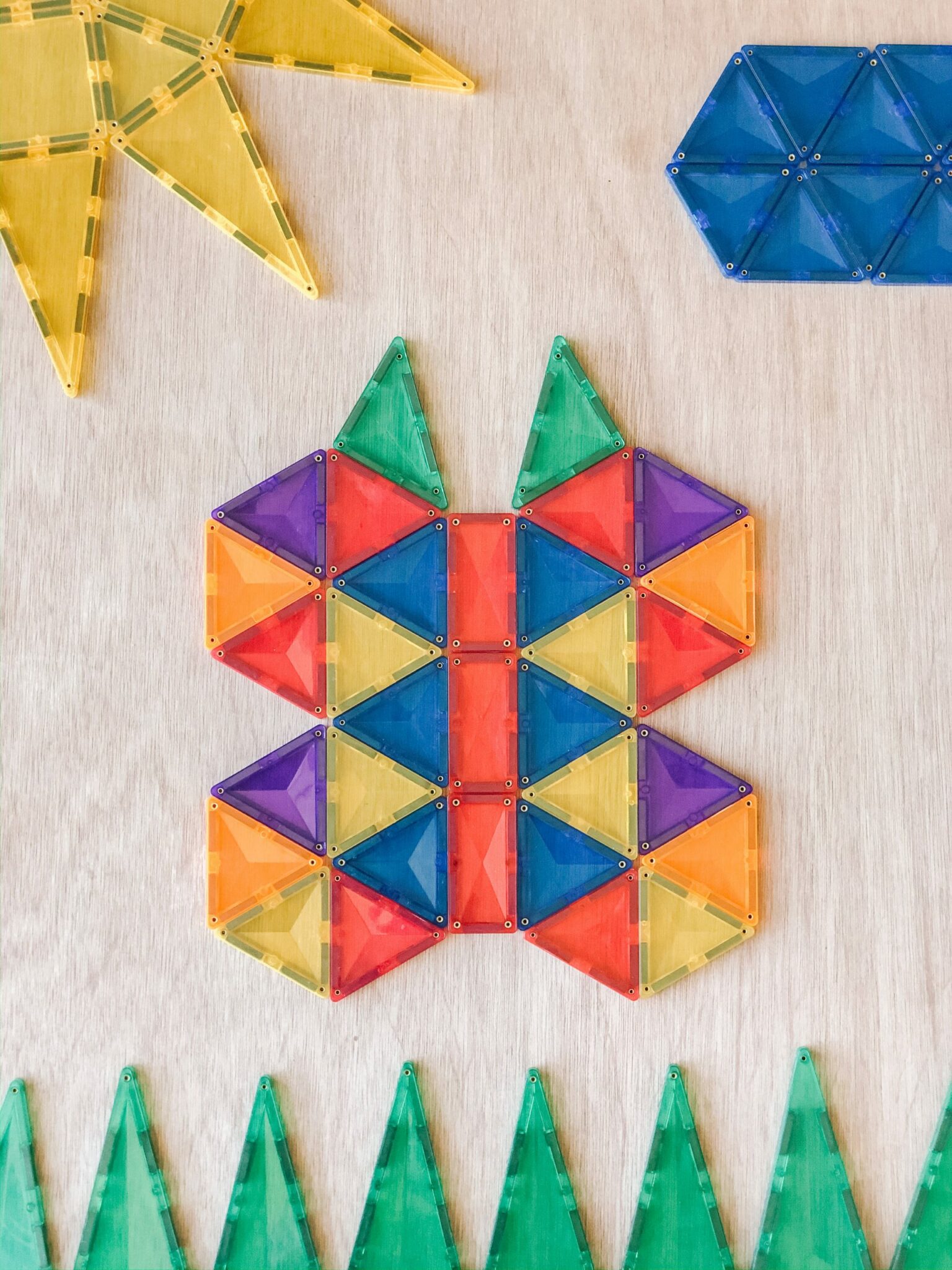CONNETIX Magnetic Tiles -  Rainbow Starter Pack - 62 Piece