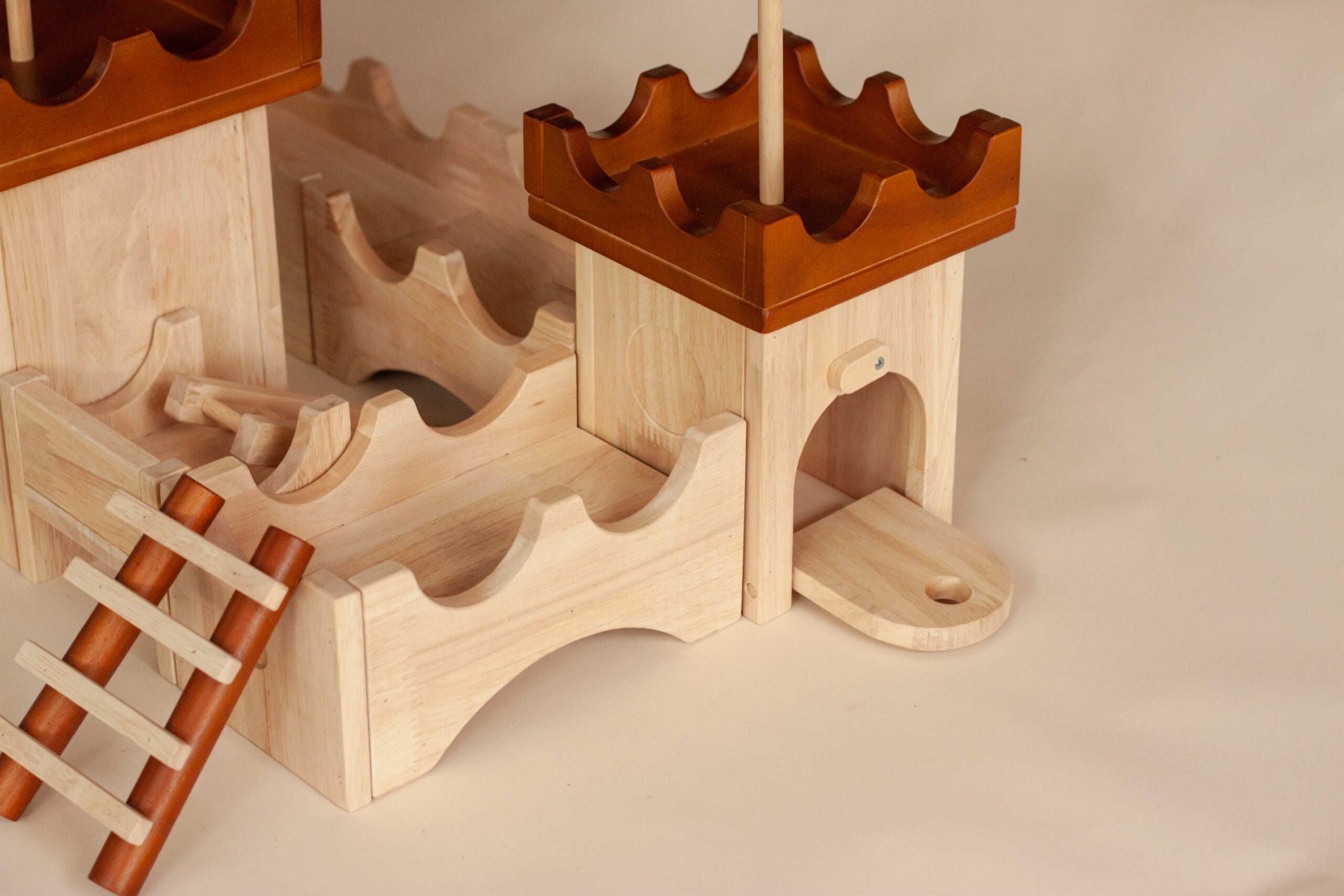 Qtoys -Medieval Castle - New Design Wooden
