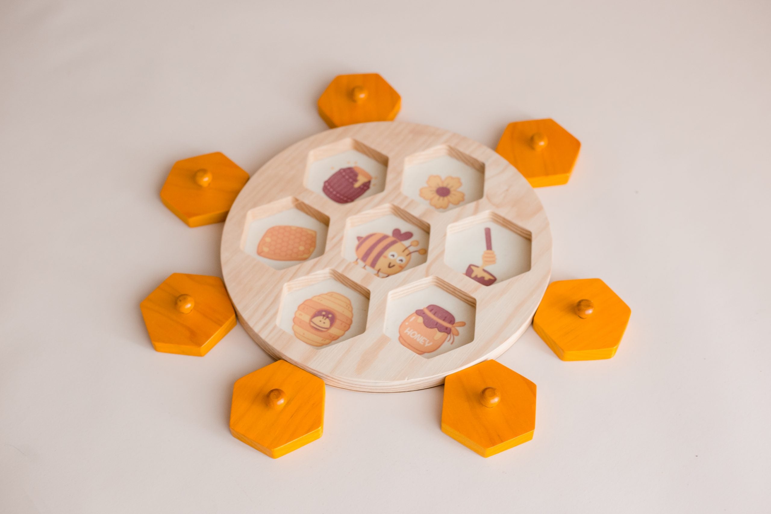 Qtoys - Life Cycle Bee Hive - Wooden Puzzle