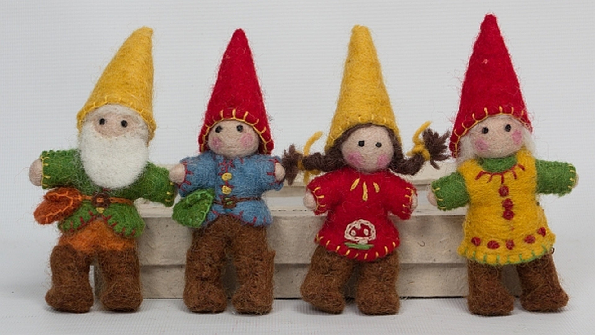 PAPOOSE -Gnome Family - Set of 4 - Felt