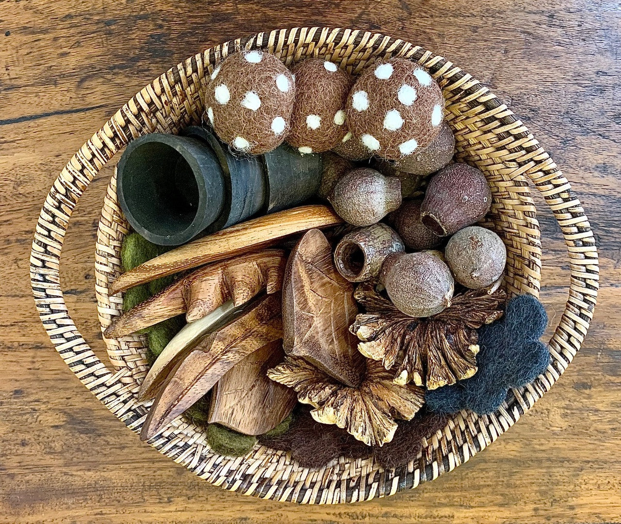 PAPOOSE Loose Parts -  Nature Basket -35 pieces